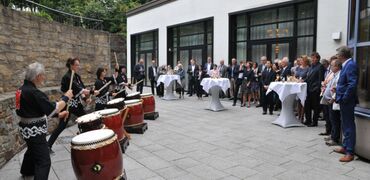 Die Osnabrücker Trommlergruppe „Hoshi-Daiko“ begrüßte die Gäste